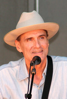 James Taylor Sings For Obama Campaign